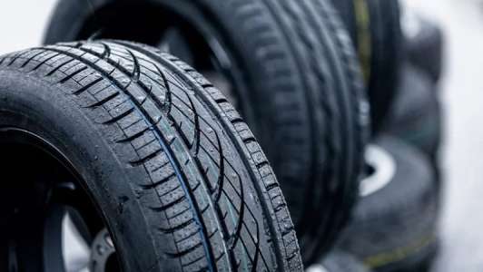 Роскачество протестировало шины десяти марок на канцерогенную опасность